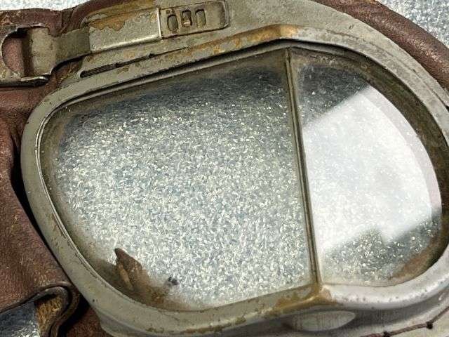 65) Good Original Vintage RAF Issue MKVIII Flying Goggles In Used Condition — image 5