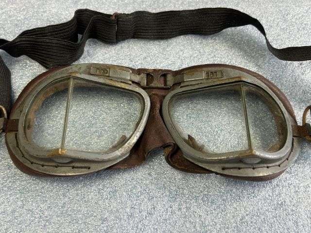 65) Good Original Vintage RAF Issue MKVIII Flying Goggles In Used Condition — image 9