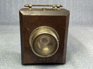 72) Good Original WW1 British Army Officers Wooden Battery Lamp