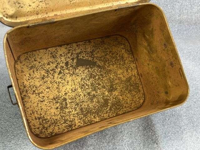 76) Excellent Original WW2 British Civilian Issue Gas Mask Private Purchase Metal Carry Case. — image 2