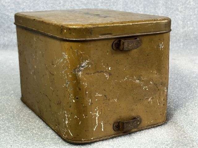 76) Excellent Original WW2 British Civilian Issue Gas Mask Private Purchase Metal Carry Case. — image 5