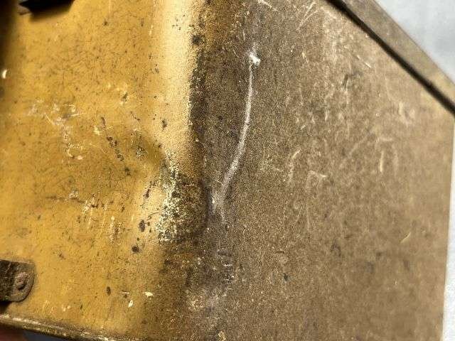 76) Excellent Original WW2 British Civilian Issue Gas Mask Private Purchase Metal Carry Case. — image 6