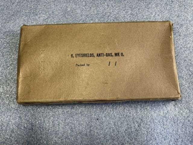 56) Excellent Set of Early WW2 British Army Anti-Gas Eyeshields MKII In Early Card Box Dated January 1940 — image 11