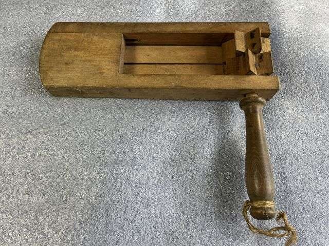 6) Excellent Original WW2 ARP Issue Gas Warning Rattle B&E Ltd 1941 — image 7