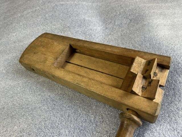 6) Excellent Original WW2 ARP Issue Gas Warning Rattle B&E Ltd 1941 — image 8