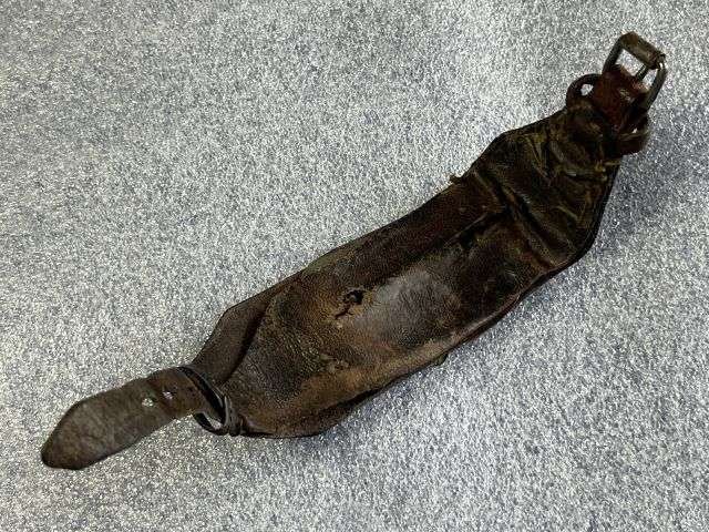 9) Very Nice Well Used Early WW1 WW2 WO2 Leather Wrist Rank Bracelet — image 6