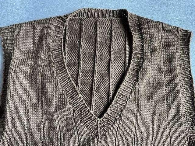 1) Excellent Original WW1 WW2 Era British Army Issue Knitted Comforts Cardigan — image 5