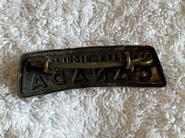 48) Good Original WW1 Seaforth Highlanders of Canada Brass Shoulder Title. — image 2