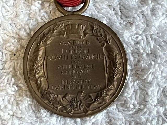 49) Original London County Council The Kings Medal 1919-20 Named A.Keefe — image 4