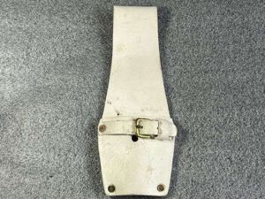 94) Nice Original Vintage Slade Wallace Clay White Bayonet Frog