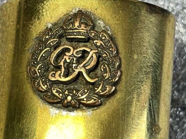 106) WW2 British Military Issue Pocket Lighter With Badge. In Need of Repair — image 7