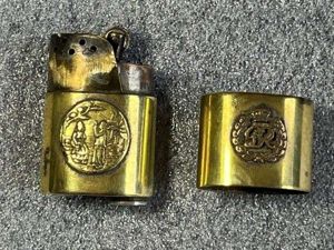 106) WW2 British Military Issue Pocket Lighter With Badge. In …