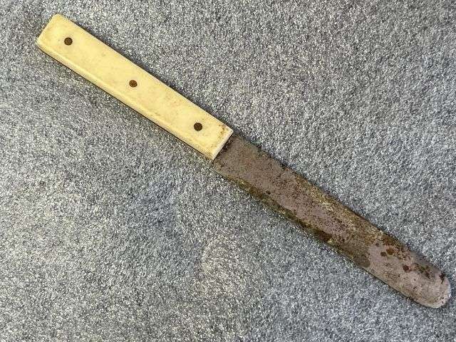 116) Very Nice Original Unissued WW2 British Military Issue Cutlery Knife Clearly Dated 1945 — image 2