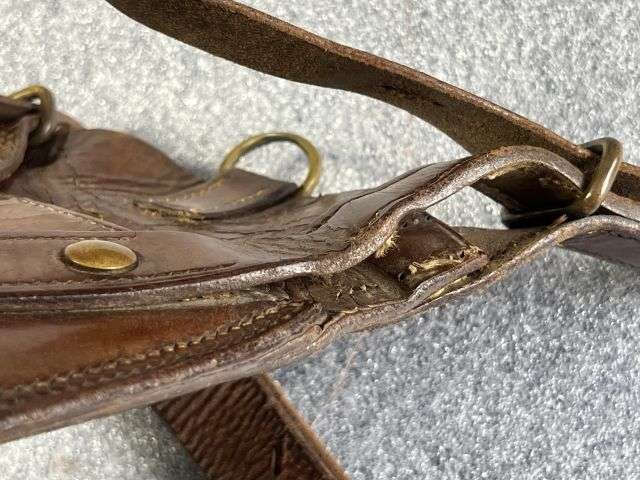 91) Lovely Original Heavy-Duty Victorian Military Leather Sword Frog — image 5