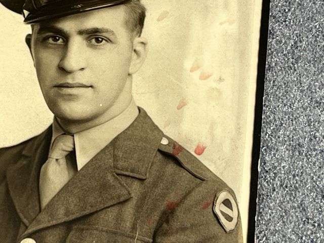 71) Good Original WW2 Portrait Photograph Of A US Army Soldier — image 3