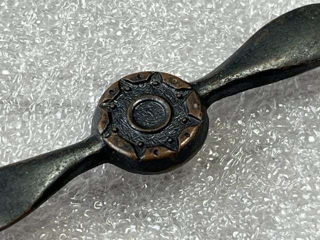 42) Excellent Original WW2 Royal Australian Air Force Aircraftsman Propeller Rank Badge — image 3