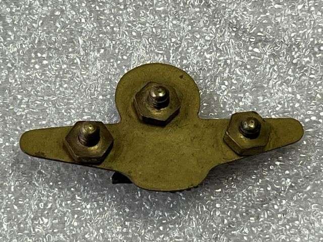 34) Excellent Original WW2 Royal Australian Air Force Officers 2 Part Epaulette Badge — image 4