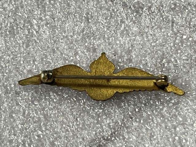 35) Nice Small Original 1930s-WW2 RAF Pilots Wings Sweetheart Brooch — image 2