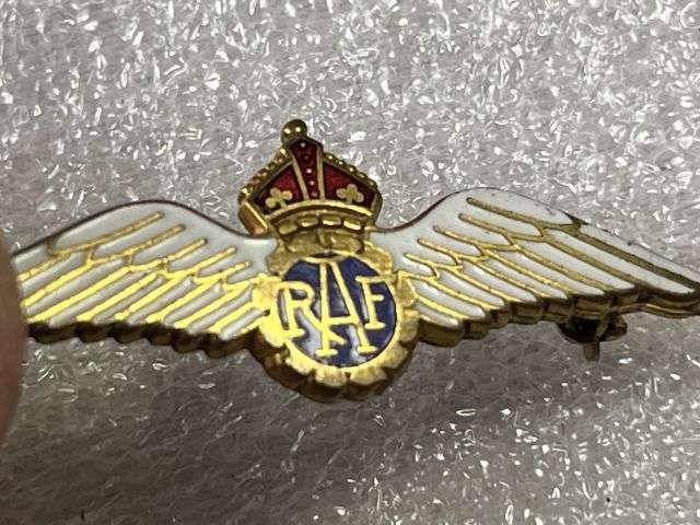 35) Nice Small Original 1930s-WW2 RAF Pilots Wings Sweetheart Brooch — image 3