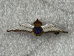 35) Nice Small Original 1930s-WW2 RAF Pilots Wings Sweetheart Brooch