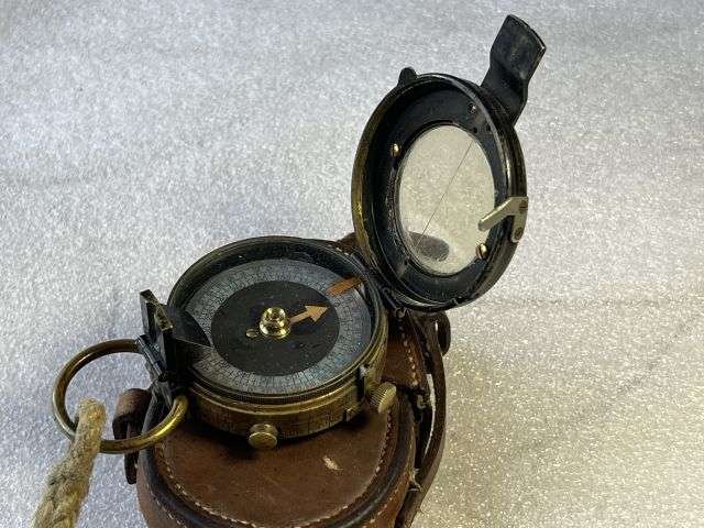 14) Nice Original WW1 British Officers Verner's Pattern VIII Compass Dated 1918 & Leather Case Dated 1918 — image 6