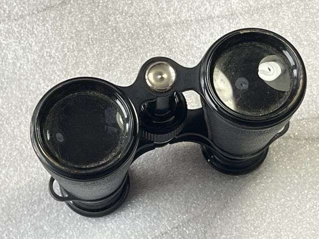 15) Excellent Original WW1 British Army Officers Small Field Glasses and Case Both Named to Guinness 2/22 London Regiment — image 14