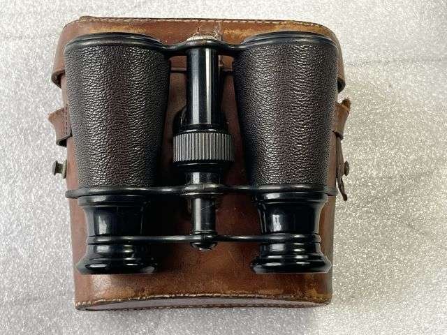15) Excellent Original WW1 British Army Officers Small Field Glasses and Case Both Named to Guinness 2/22 London Regiment — image 18