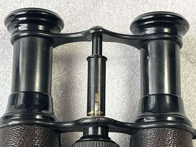 15) Excellent Original WW1 British Army Officers Small Field Glasses and Case Both Named to Guinness 2/22 London Regiment — image 6