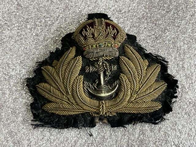52) Good Original Dirty Used WW1 WW2 Royal Navy Officers Bullion Cap Badge — image 4