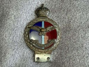 66) Excellent Original WW2 RAF Officers Enamelled Car Mascot Badge