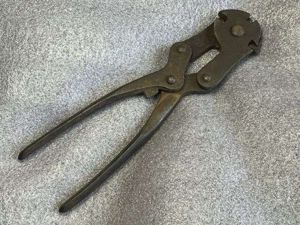 70) Good Original WW1 British Army Issue 3 Jaw Wire …