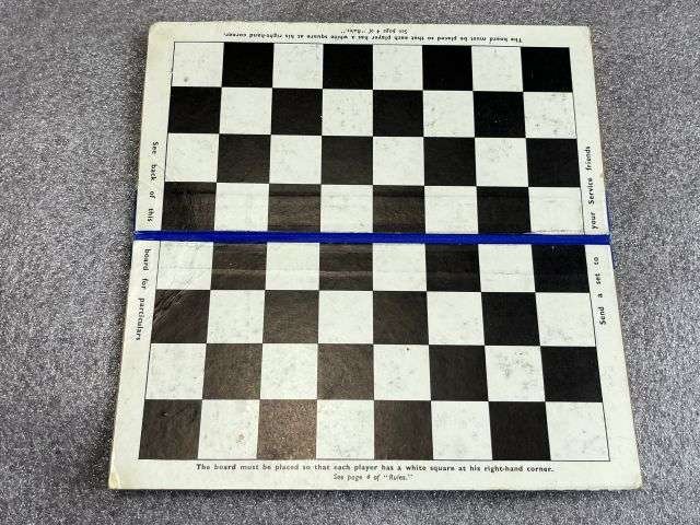36) Interesting Original WW2 British Traveller's Pocket Chess Board For Service Men & Women — image 7