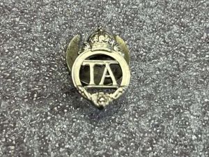 47) Excellent Original Pre WW2 1930s Territorial Army Lapel Badge