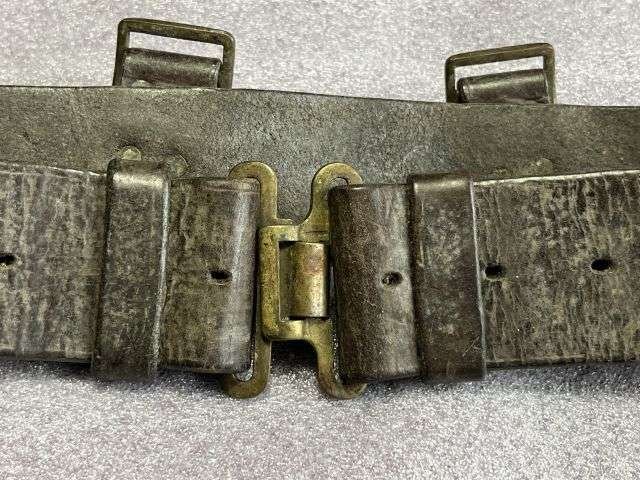 28) Good Original WW2 Home Guard 1939 Pattern Leather Waist Belt In Dirty As Found Condition — image 6