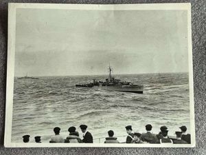 110) Interesting Original WW2 Official Photograph Of Escort Carrier HMS …