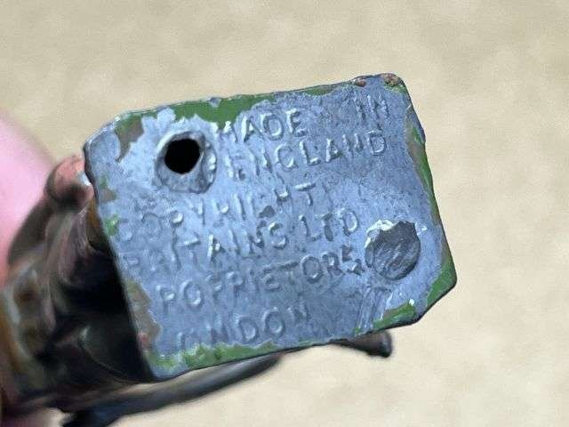 121) Set of 7 Vintage Original Britains Lead Soldiers In Gas Masks With Moving Arms — image 3