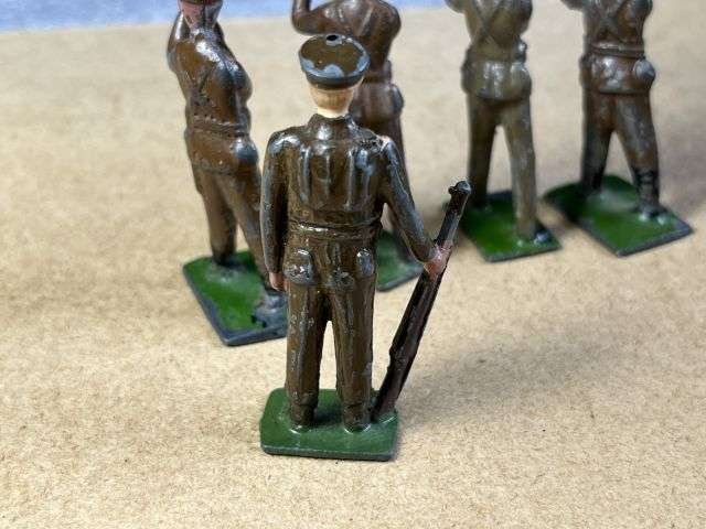 122) Set of 9 Vintage Original J.Hill & Co Lead Soldiers — image 5