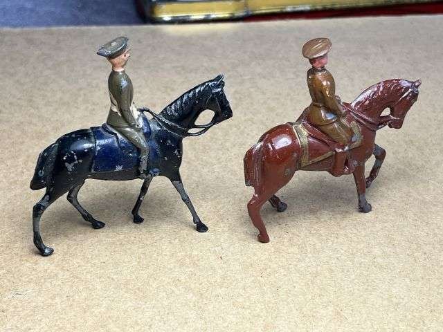 124) Set of 2 Vintage Original Lead Soldiers On Horse Back By Johillco — image 2