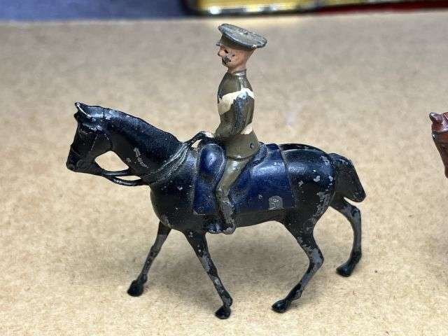124) Set of 2 Vintage Original Lead Soldiers On Horse Back By Johillco — image 4