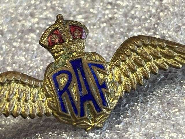104) Lovely Original 1930s-WW2 RAF Pilots Wings Sweetheart Brooch — image 2