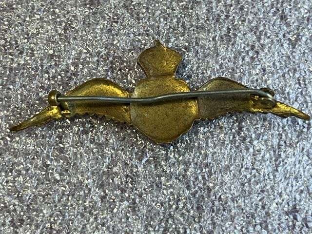 104) Lovely Original 1930s-WW2 RAF Pilots Wings Sweetheart Brooch — image 3