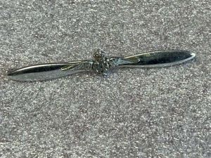 106) Excellent Original 1930s-WW2 RAF Wings on Propeller Sweetheart Brooch