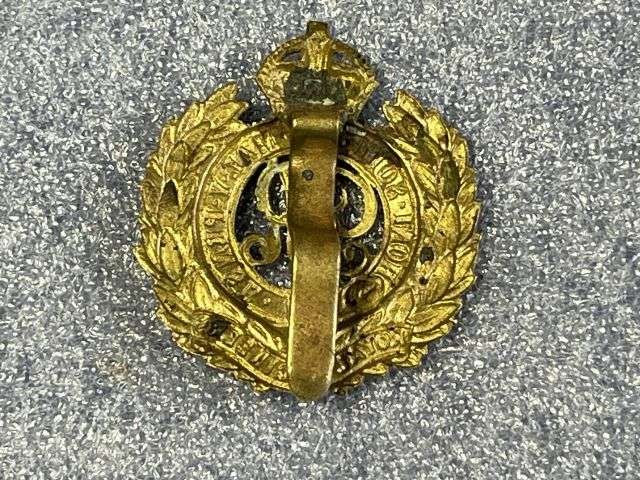 7) Excellent Original WW1 Royal Engineers Officers Guilt Cap Badge GRV — image 2