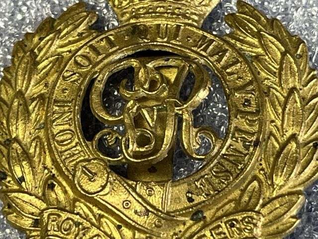7) Excellent Original WW1 Royal Engineers Officers Guilt Cap Badge GRV — image 3