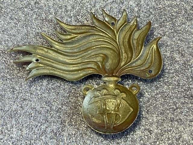 61) Excellent Original WW2 Italian Fascist Military Police Cap Badge — image 3