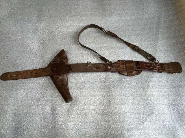 44) Excellent Original Complete WW1 British Officers Leather Sam Brown With Holster, Ammo Pouch & 1915 dated Whistle. — image 13