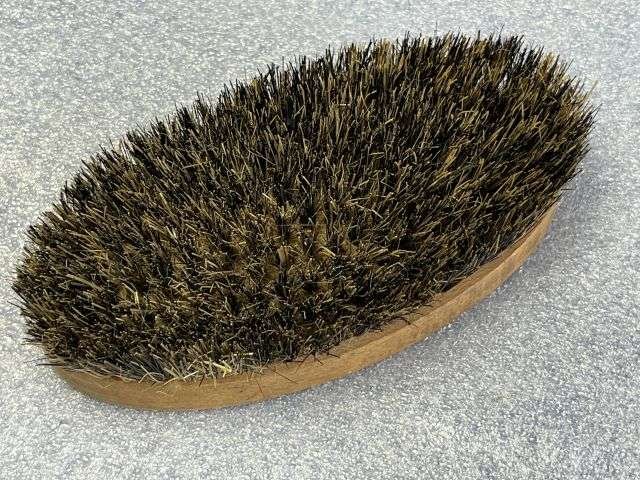 34) Good Clean Original Unissued WW2 British Army Issue Hair Brush Dated 1944 — image 2