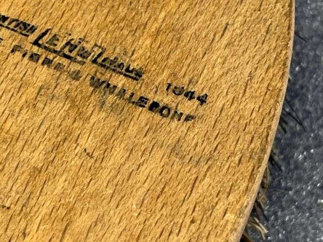 34) Good Clean Original Unissued WW2 British Army Issue Hair Brush Dated 1944 — image 3