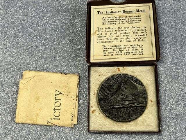 36) Very Nice Original WW1 RMS Lusitania Propaganda Medal In Original Box with Original Certificate — image 10