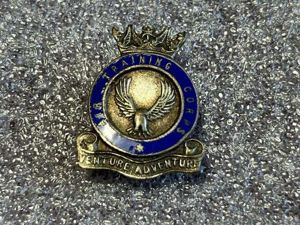 82) Nice Original WW2 Air Training Corps Venture Adventure Lapel …